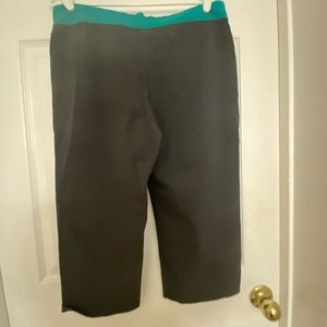 Cute yoga pants dark grey